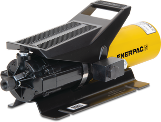 PA133, Air Hydraulic Foot Pump, 589 cm3 Usable Oil, 0,13 l/m Oil Flow at 700 bar