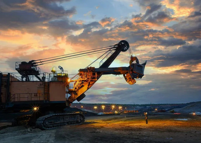 Hydraulic cylinders, lubrication systems and Enerpac bolting tools for mining and resources operations